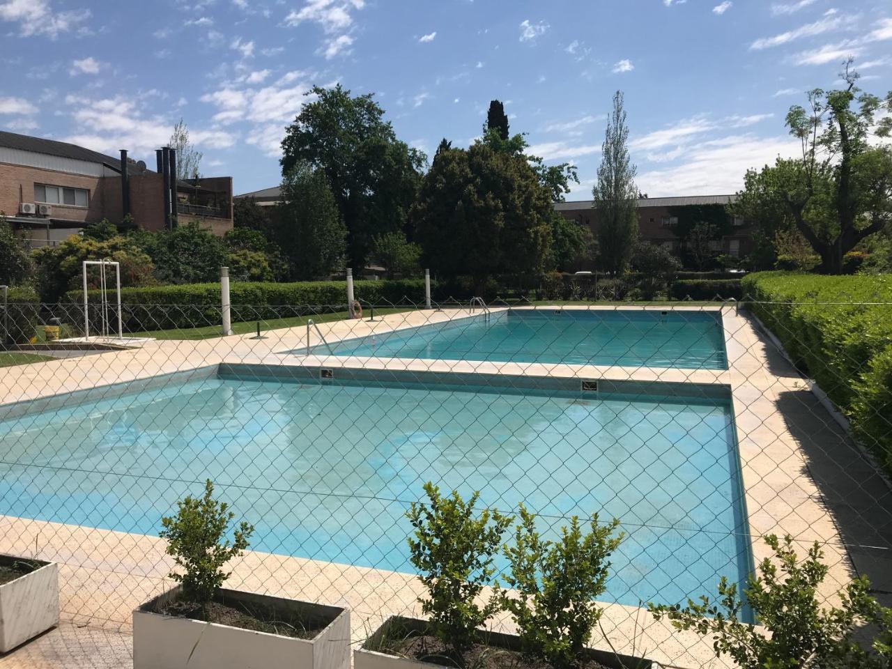 Apartamento En Country Pilar Piscina Parrilla Propia Hasta 4 Personas 외부 사진