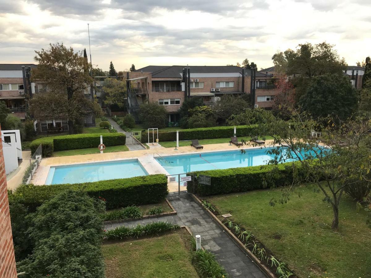 Apartamento En Country Pilar Piscina Parrilla Propia Hasta 4 Personas 외부 사진